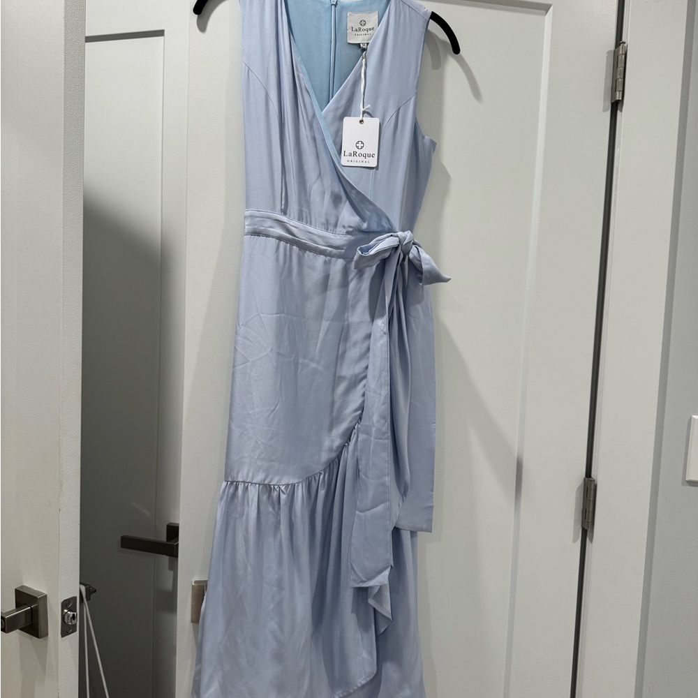 Chic Light Blue Sleeveless Midi Dress